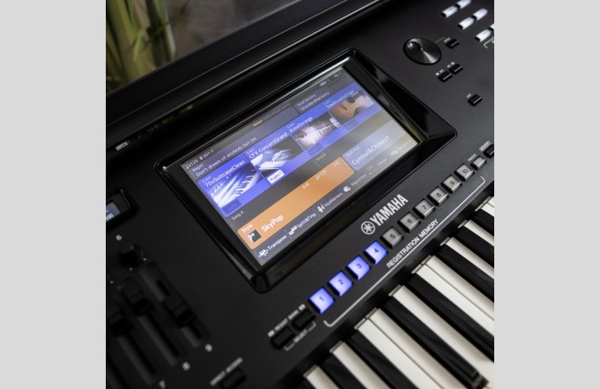 Used Yamaha Genos Keyboard & Speakers - Image 11